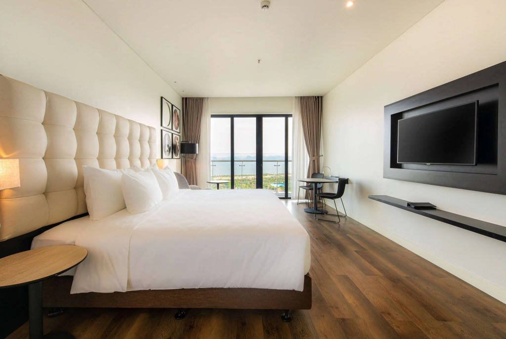 Hotel Soleil Ha Long, Trademark Collection by Wyndham