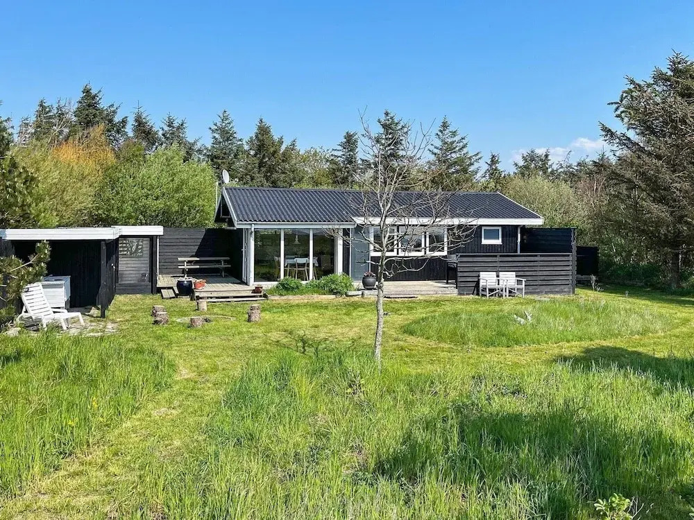 6 person holiday home in Thyholm-By Traum