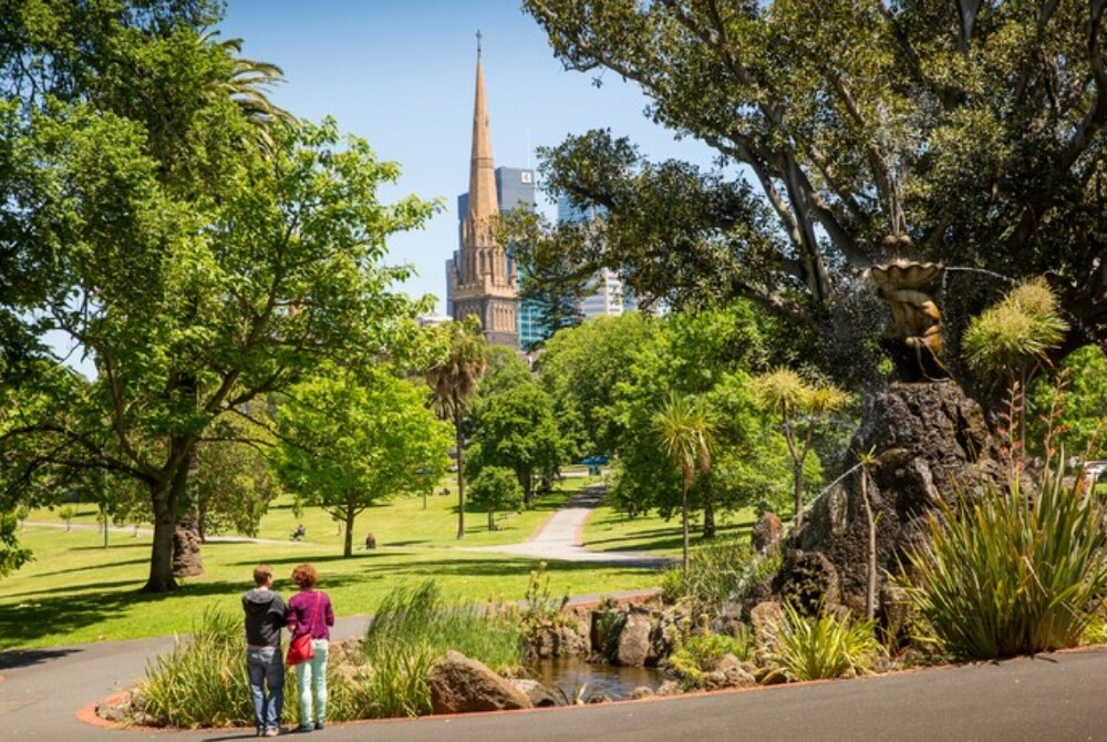 2 bed Apartment in Trendy Collingwood