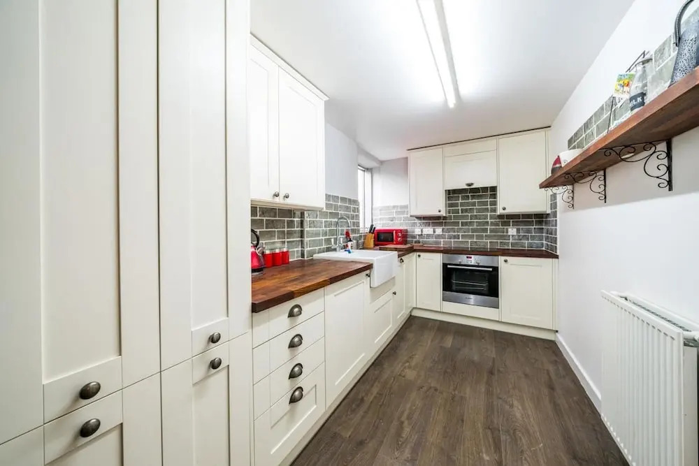 2 Bed Apartment Near Mark Street Gardens