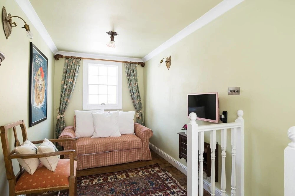Unique & Cosy 2BR house in Notting Hill!