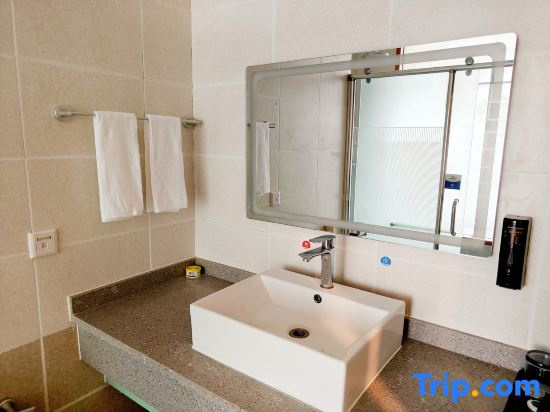 Tianjin Kingweston Hotel