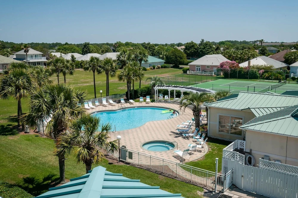Maravilla Beach House by Destin Getaways