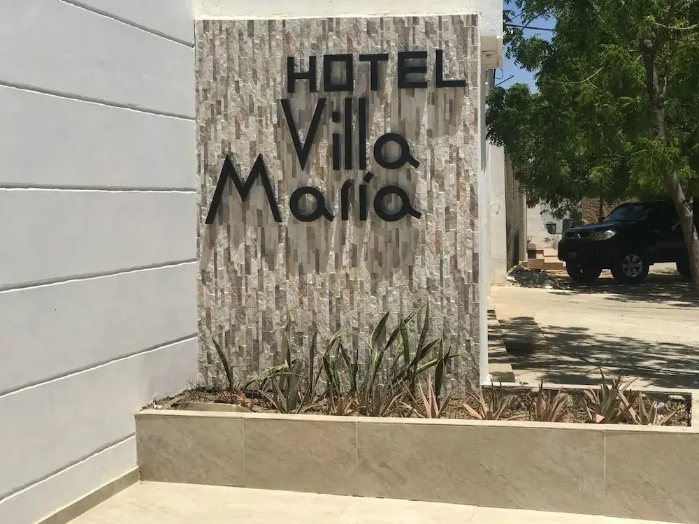 Hotel y Piscina Villa Maria Uribia