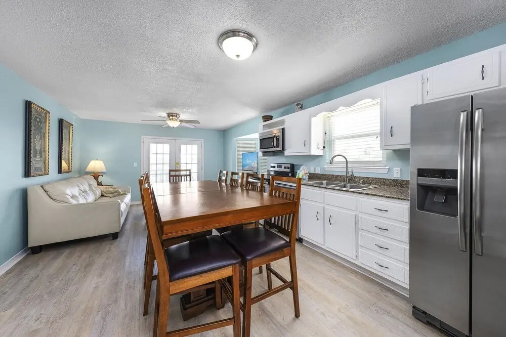 Luxury 5BR Living w Private Pool