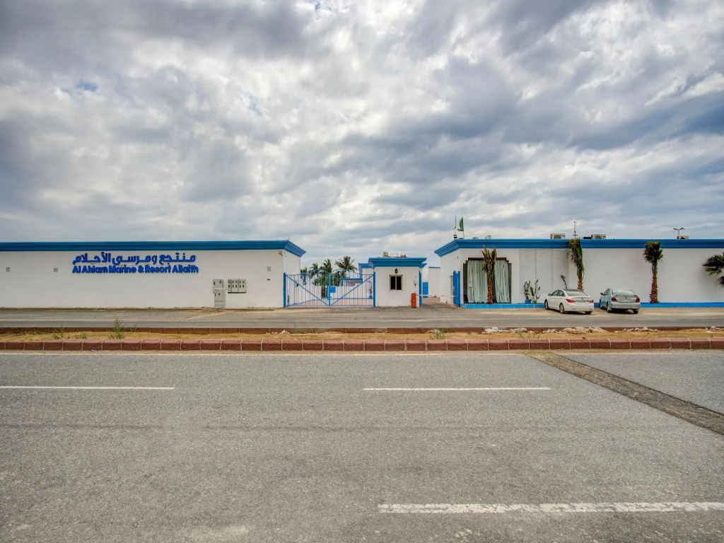 OYO 242 Al Ahlam Resort Al Leith