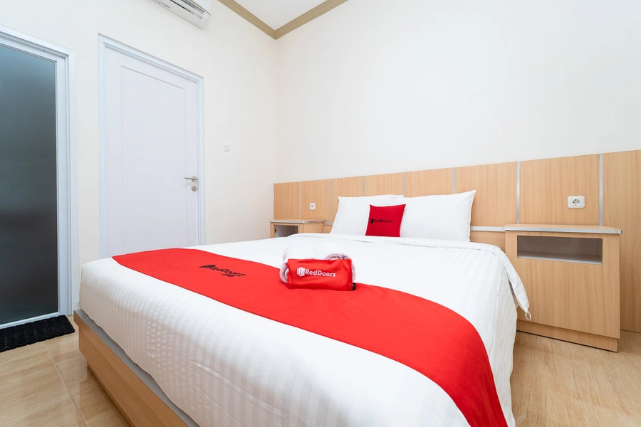 RedDoorz near Griya Agung Palembang