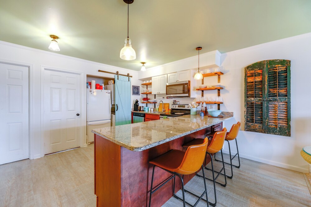 Beachside Bliss! Ocean City Condo w/ Large Balcony