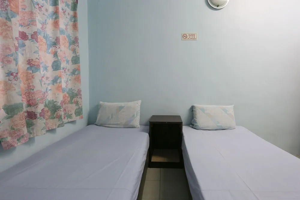 Spot on 89989 Wispering Hotel