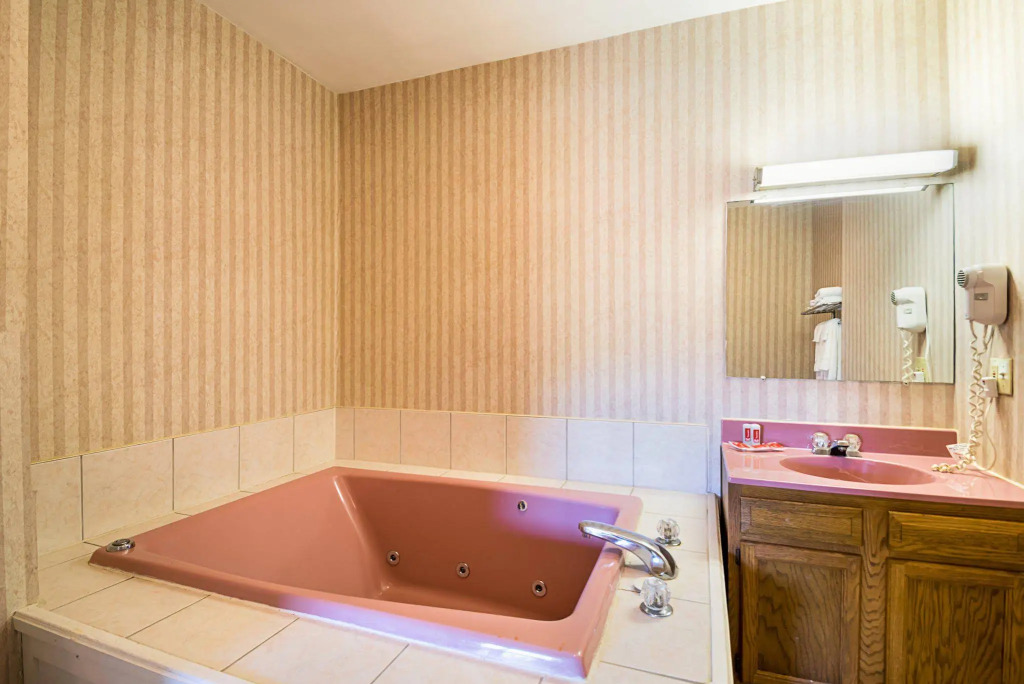 Econo Lodge Lee - Great Barrington