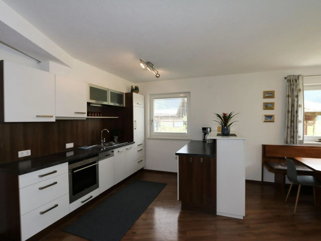 Holiday flat Daniela, Hippach im Zillertal