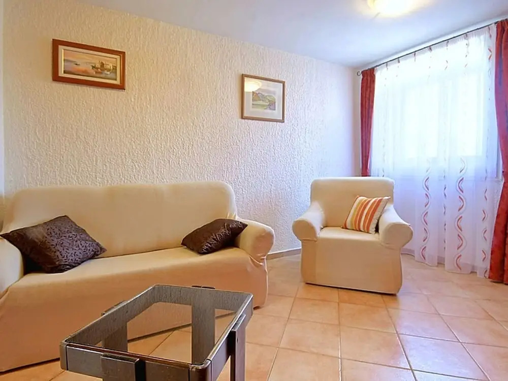 Rustic Villa in Žbandaj With Private Swimming Pool