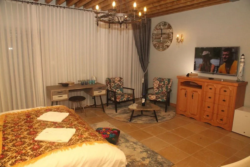 Zarqa Luxury Suites - Couples Only
