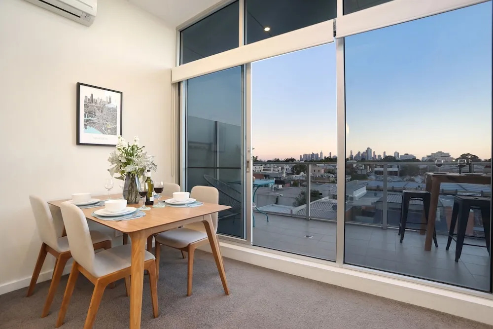 StayCentral Brunswick Penthouse