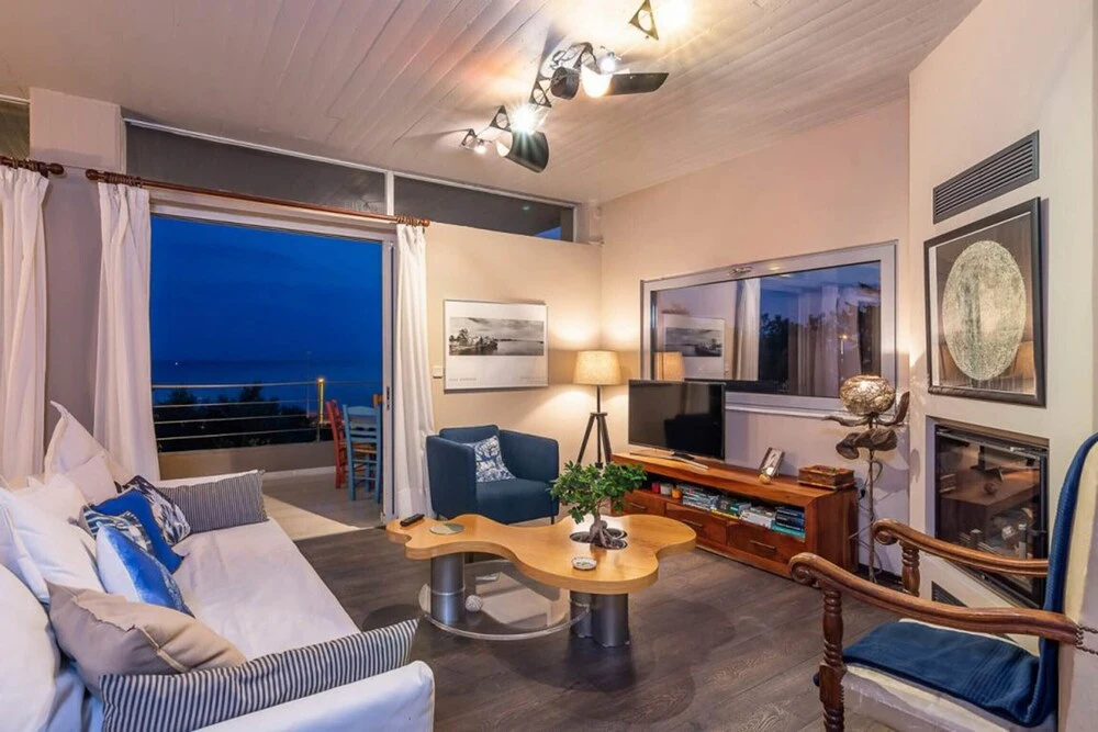 An Ideal Place to Relax With a 270 Degree View of the Saronic Gulf