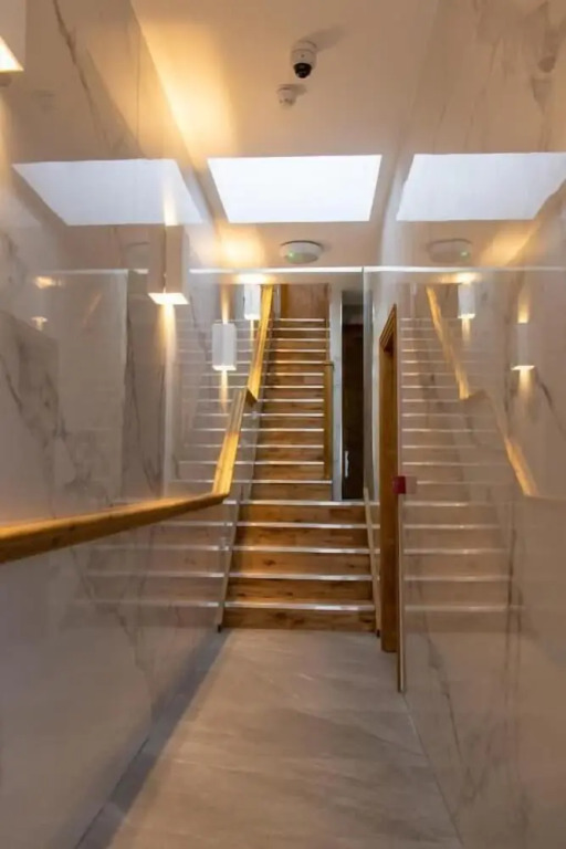 Burren London Hotel