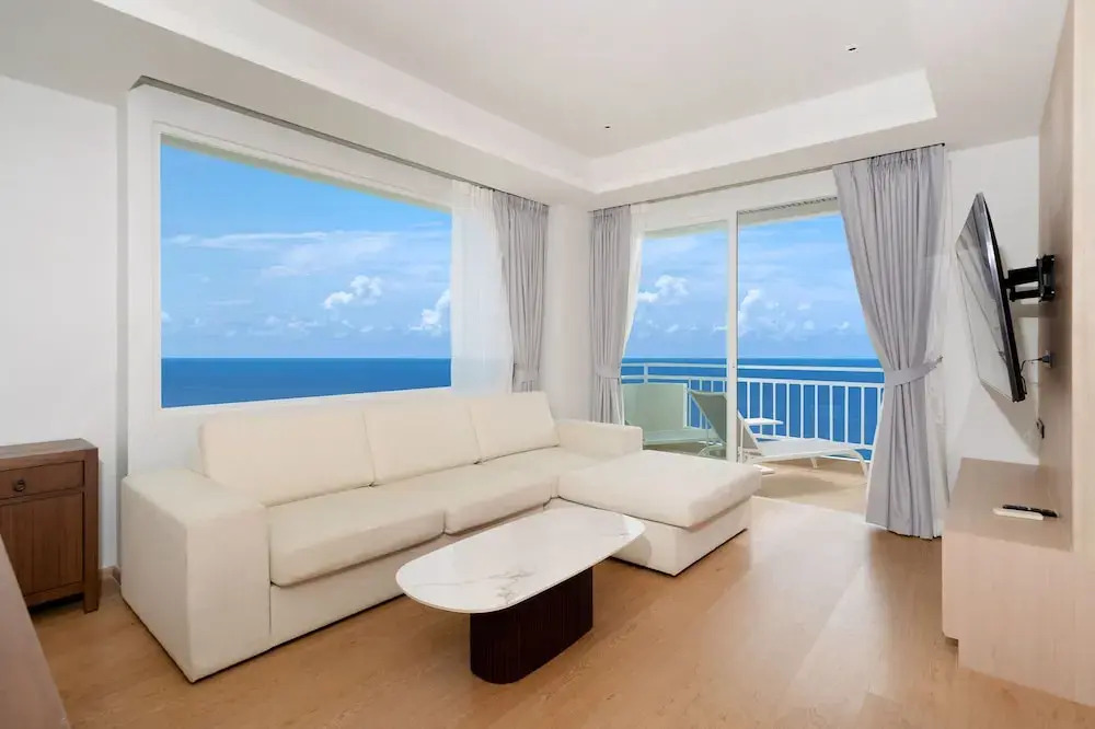 Sea View Chic Design 2BR Karon Condo 16C