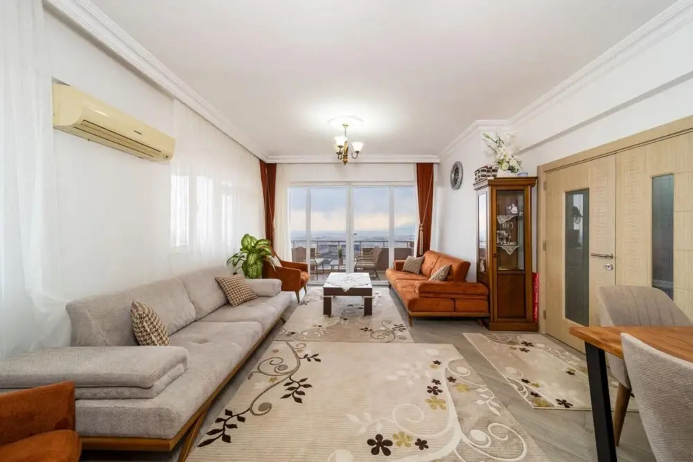 Apartment with Panoramic City View in Kepez