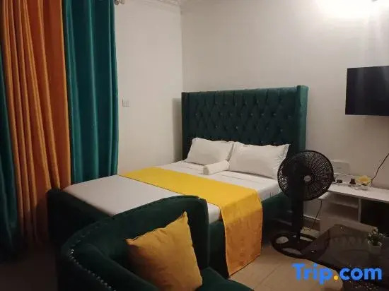 Royal Studio Apartment