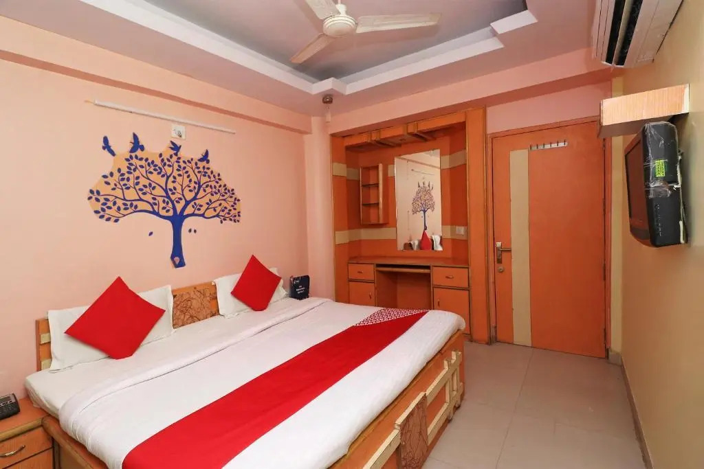 Hotel Aradhana by OYO Rooms