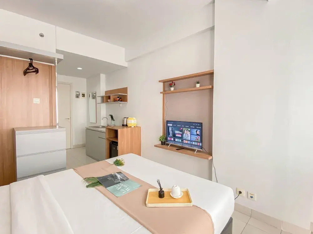 Basic Look Studio Near Bekasi Station At Patraland Urbano Apartment