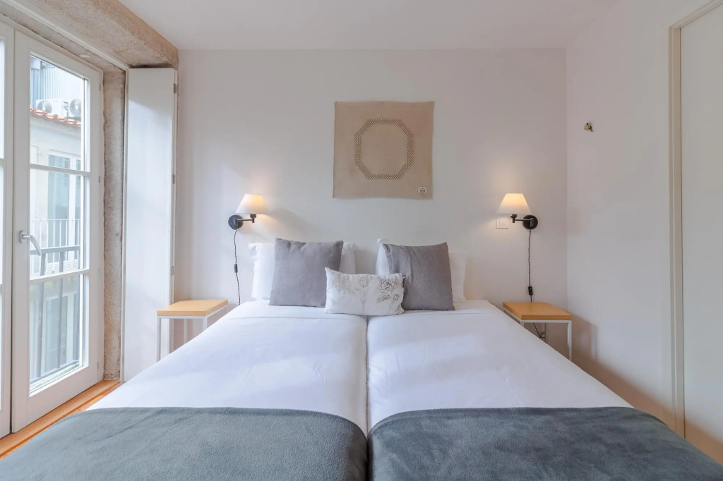 Tower 4T in Oporto With 1 Bathrooms