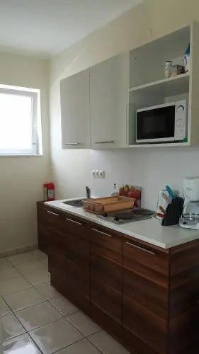 Doris Apartments