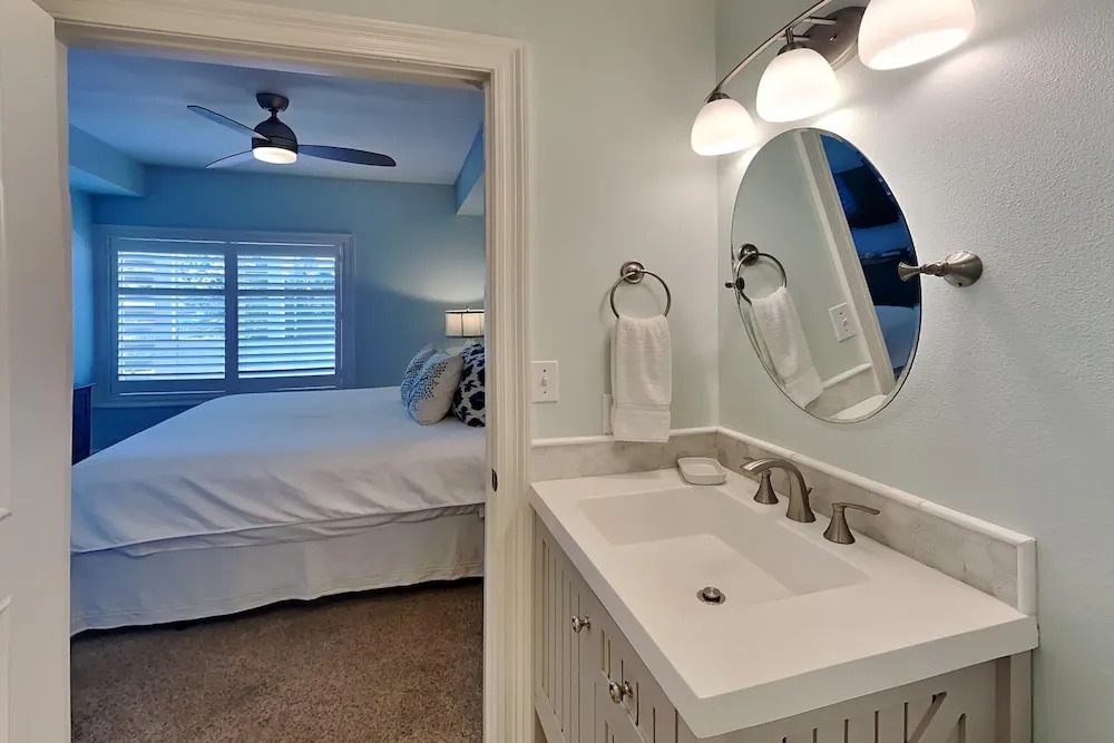 Cassine Station #305 by Southern Vacation Rentals