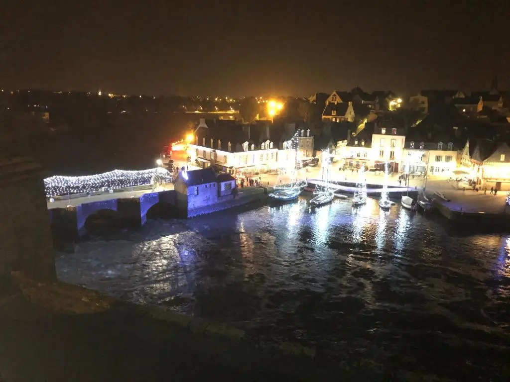 studio vue sur le Port saint Goustan classé 3 étoiles!
