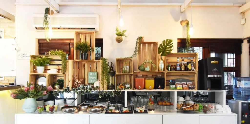 Feathers Boutique Hotel
