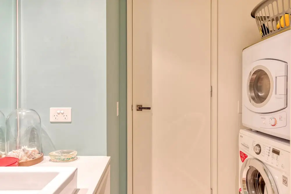 Fitzroy lifestyle 1 bed with pool, spa, sauna & gym