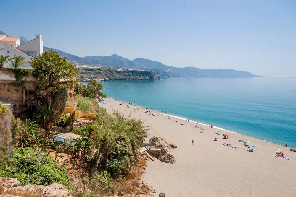 Apartamentos Carabeo Canovas Nerja