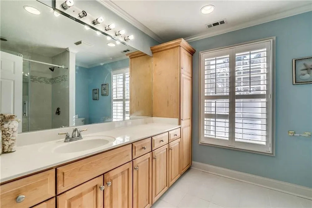 Beachwalk III - 4 Br home by RedAwning