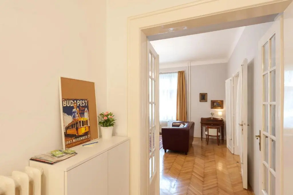 Liszt Ferenc LONG-TERM BUDGET Apartments