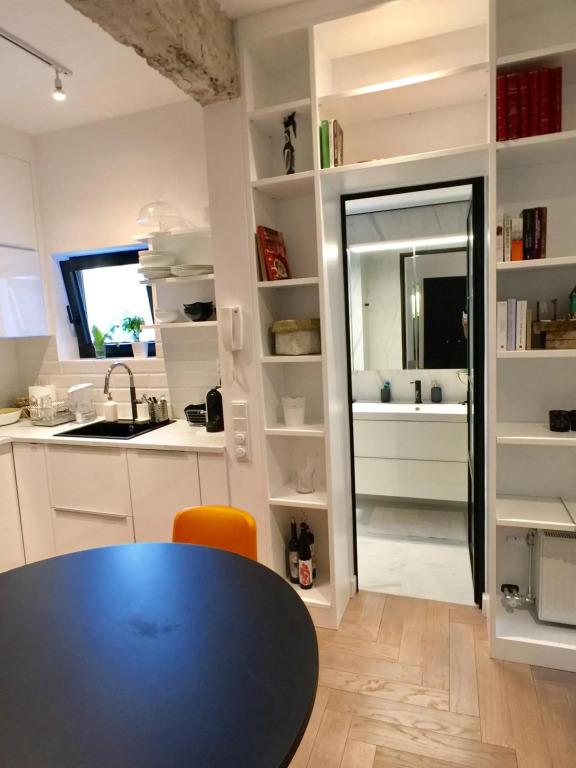 Vibrant Urban Chic Apartment