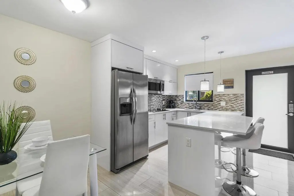 Alani Bay Deluxe Condos Fort Lauderdale