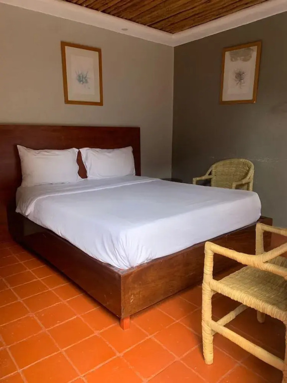 Montane Safaris Hotel, Entebbe
