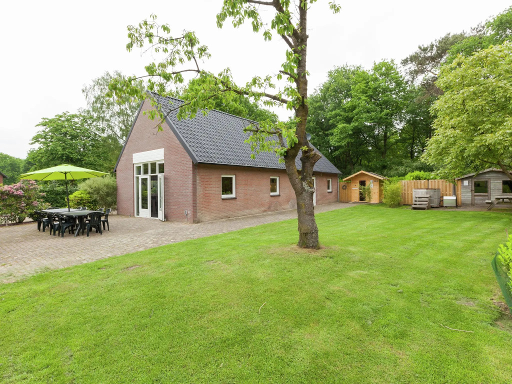 Kempen Comfort with Sauna & Tub