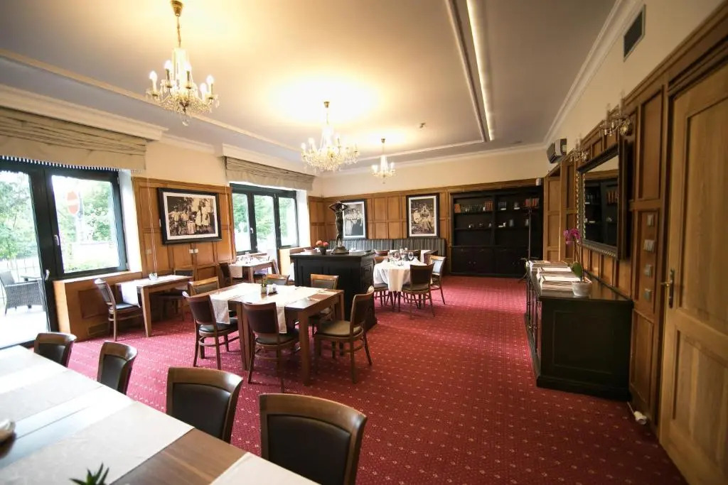 Hotel Golfi