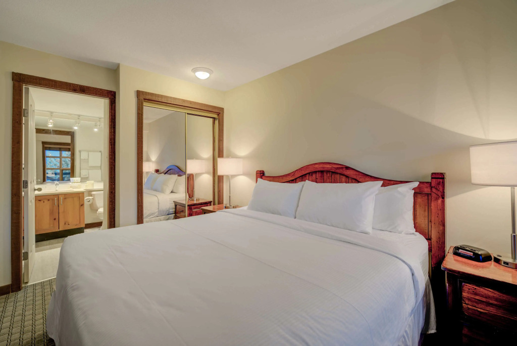 Blackcomb Springs Suites by CLIQUE