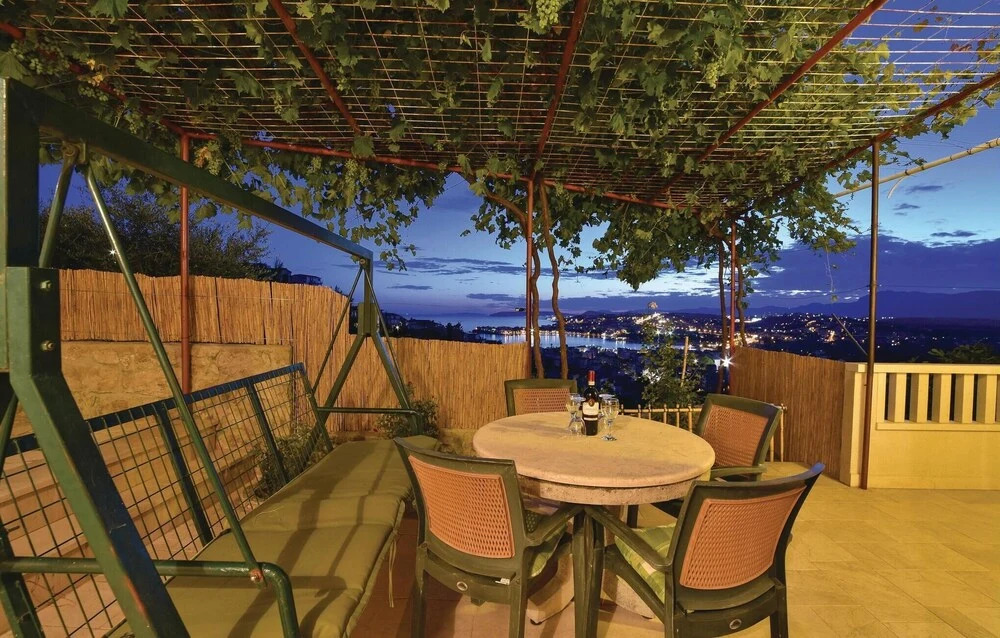 Amazing Home in Podstrana With Wifi and 3 Bedrooms