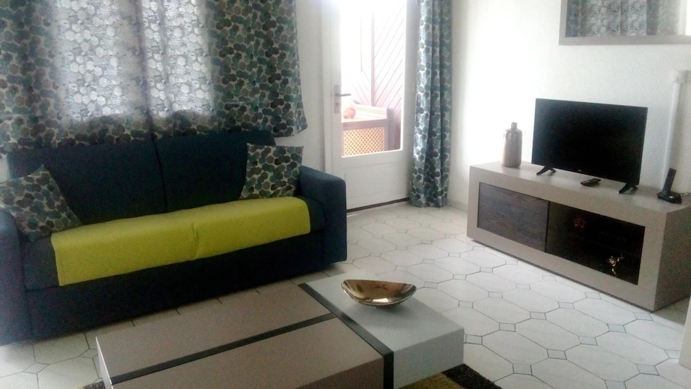 Apartment With one Bedroom in Saint-françois, With Wonderful sea View,