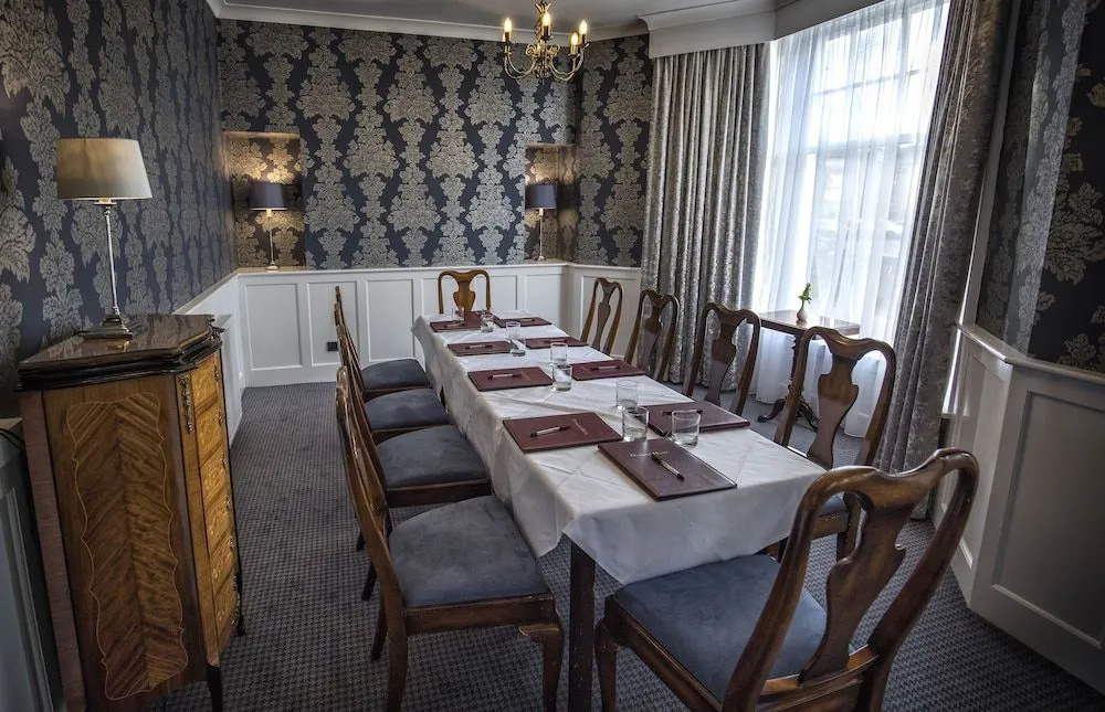 Dunoon Hotel
