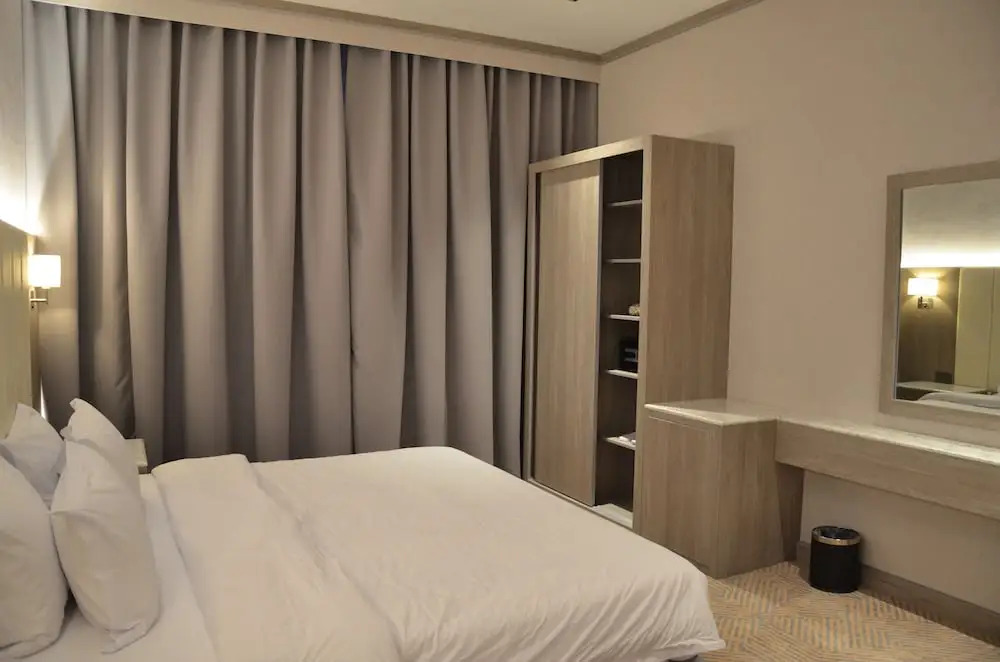 Crown Suite