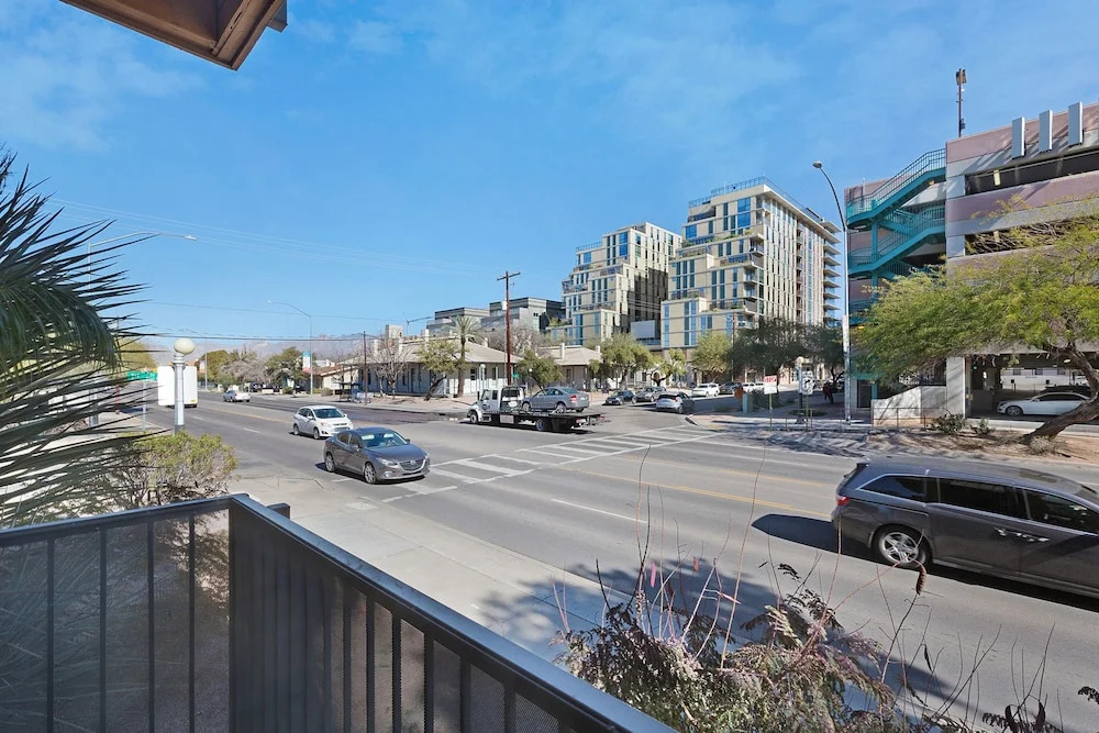 Campus Walk Condo 2 BR by Casago