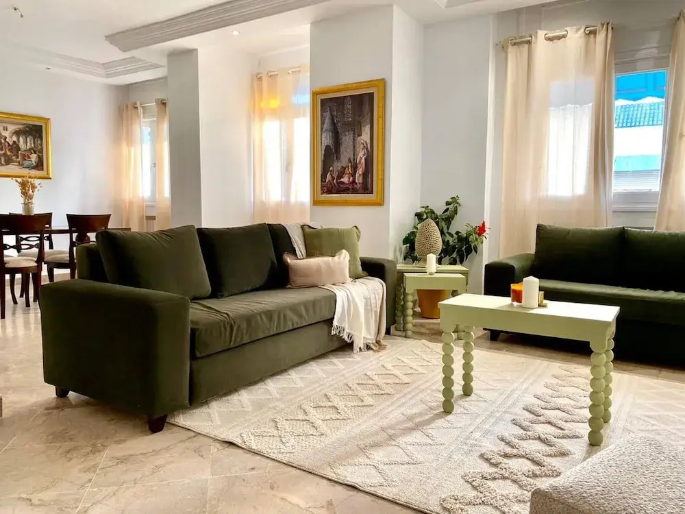 Charming Apartment With Panoramic Views in Historic Carthage