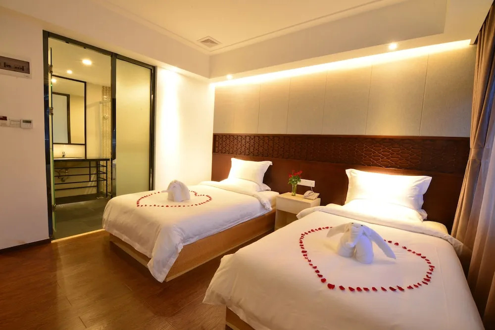 Royal Holiday Hotel