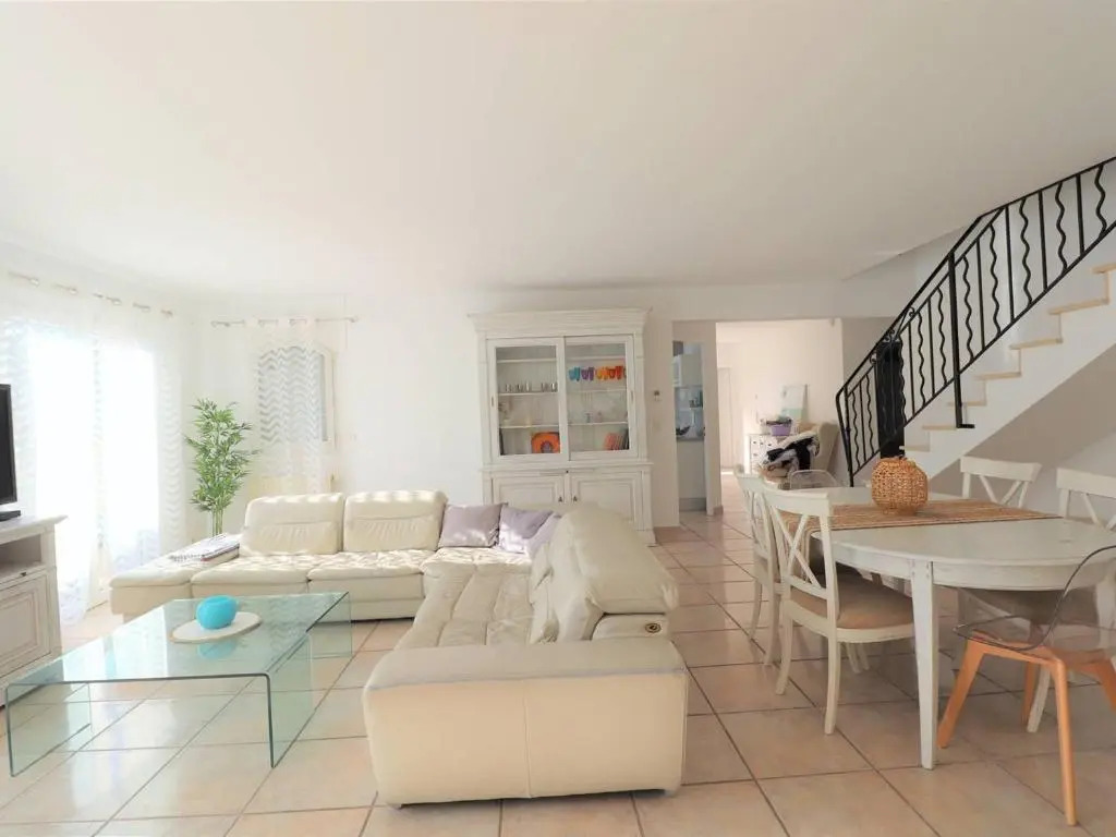 MAISON LE GRAU-DU-ROI, 5 PIèCES, 8 PERSONNES - FR-1-307-157