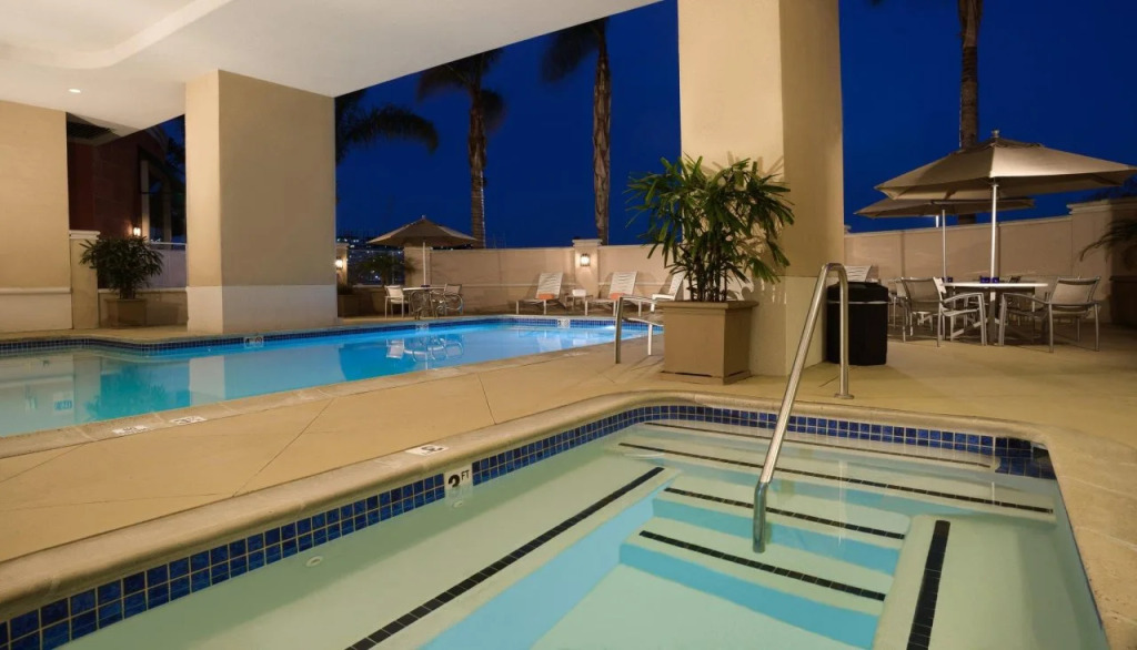 Hilton Santa Clara - Newly Renovated