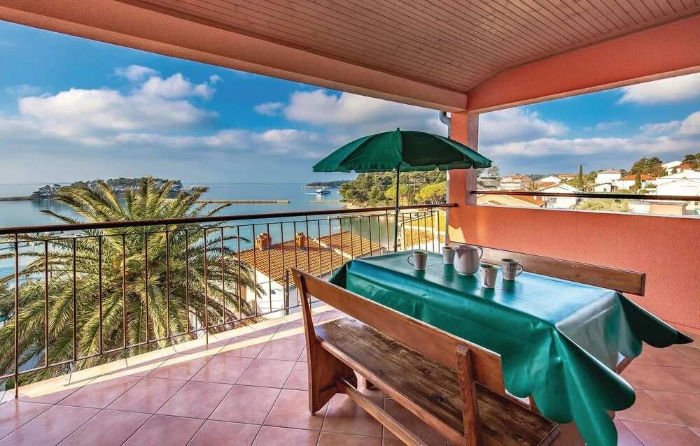 Beautiful Home in Banjol With Wifi and 2 Bedrooms